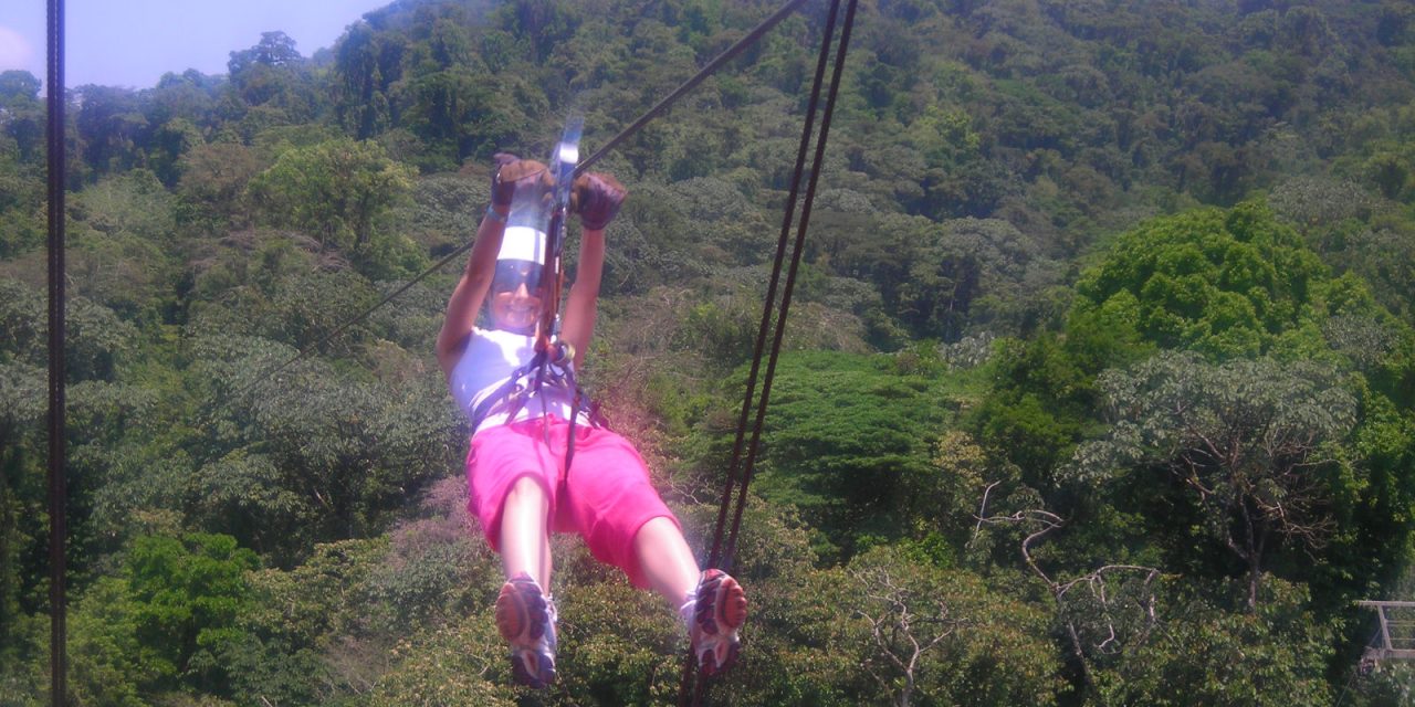 Ziplining Arenal