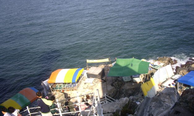 A Trip to the Cliffs of Taejongdae Park