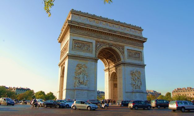 A Winter Week in Paris Costs Only $1,139