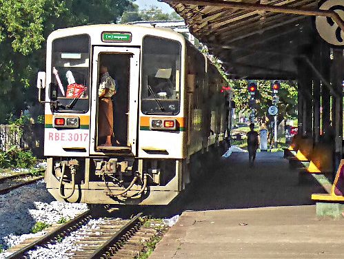 Ride the Circle Train, Myanmar