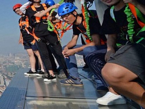 Glass Walkway <br>For a Shanghai Tower